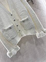 Chanel White Cardigan 07 - 3