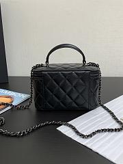 Chanel Vanity Top Handle Black Lambskin 16x10x8cm - 5