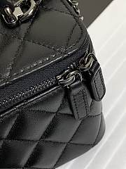 Chanel Vanity Top Handle Black Lambskin 16x10x8cm - 2