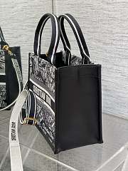 Dior Small Book Tote Black White Plan de Paris 26.5x22x14cm - 2