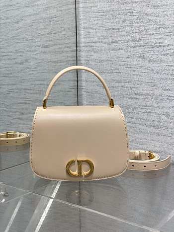 Dior Medium 30 Montaigne Top Handle Bag Beige 19 x 12 x 8 cm