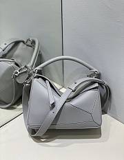 Loewe Puzzle Small Bag Grey Calfskin 24cm - 5