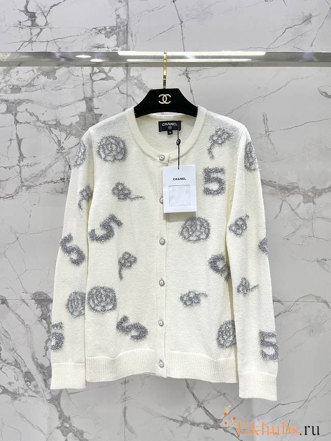 Chanel White Cardigan 08 - 1