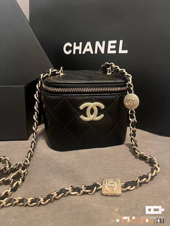 Chanel Vanity Black Bag 11x8.5x7cm - 1