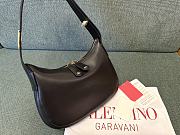 Valentino Garavani Hobo Black Shoulder Bag 30x24x3cm - 5