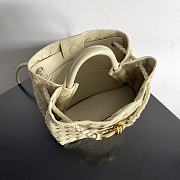 Bottega Veneta Small Andiamo Beige 25x22x10.5cm - 5