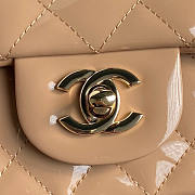 Chanel Top Handle Flap Bag Beige Patent 20x9x13cm - 4