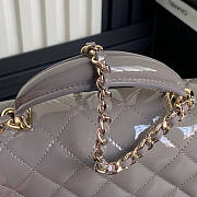 Chanel Top Handle Flap Bag Grey Patent 20x9x13cm - 6