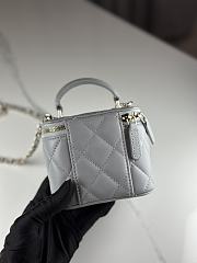 Chanel Mini Top Handle Vanity Grey Lambskin 11x8.5x7cm - 4