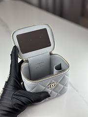Chanel Mini Top Handle Vanity Grey Lambskin 11x8.5x7cm - 3