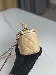 Chanel Mini Top Handle Vanity Beige Lambskin 11x8.5x7cm - 4