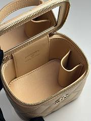 Chanel Mini Top Handle Vanity Beige Lambskin 11x8.5x7cm - 3