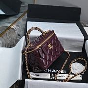 Chanel 24B Vanity Case Red Lambskin 19x9.5x8cm - 6