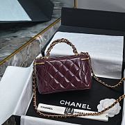 Chanel 24B Vanity Case Red Lambskin 19x9.5x8cm - 5
