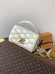 Louis Vuitton LV GO-14 MM Vanille 23 x 16 x 10 cm - 1