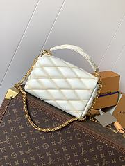 Louis Vuitton LV GO-14 MM Vanille 23 x 16 x 10 cm - 2