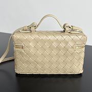 Bottega Veneta Vanity Case Crossbody Bag Beige 22x12.5x5cm - 6