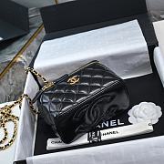 Chanel 24B Vanity Case Black Lambskin 19x9.5x8cm - 6