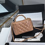 Chanel 24B Vanity Case Beige Lambskin 19x9.5x8cm - 6