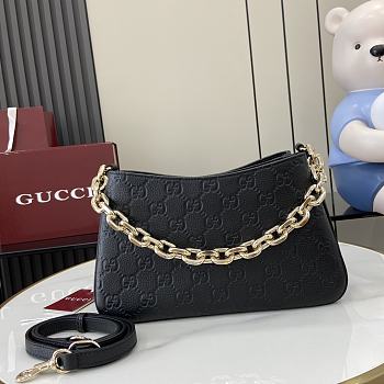 Gucci GG Emblem Small Shoulder Bag Black 18x13.5x10cm