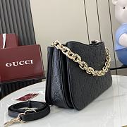 Gucci GG Emblem Small Shoulder Bag Black 18x13.5x10cm - 4