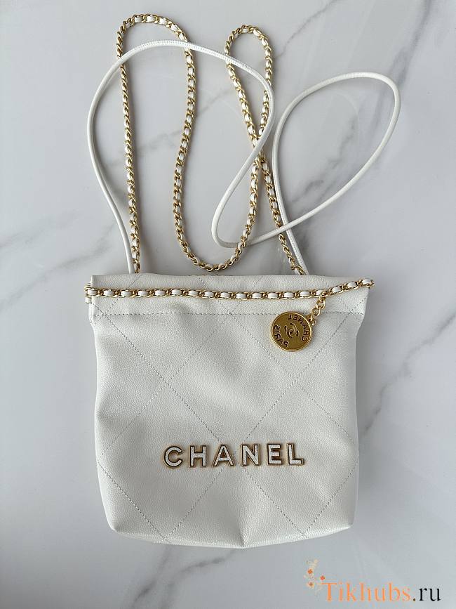 Chanel Mini 22 Handbag White Caviar Gold 20x19x6cm - 1