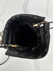 Chanel Mini 22 Handbag Black Caviar Gold 20x19x6cm - 3