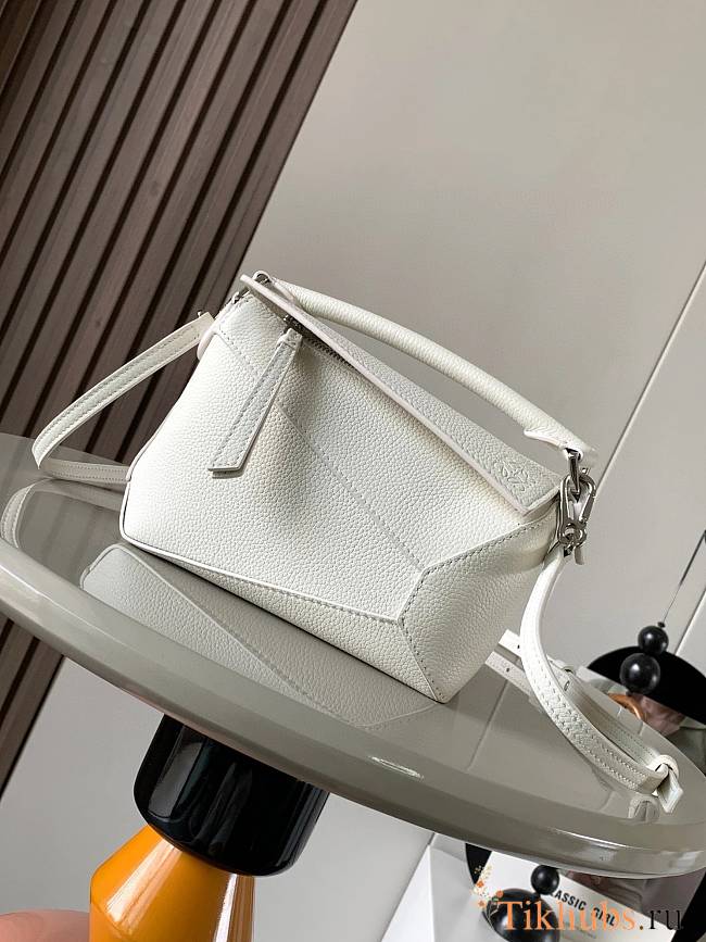 Loewe Puzzle Mini Shoulder White Bag 18x12x8cm - 1