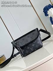 Louis Vuitton LV Pulse Wearable Wallet 22.5x16x5 cm - 1