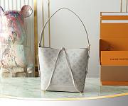 Louis Vuitton LV Flore Mahina Brume Grey 28 x 27 x 10 cm - 1