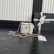 Chanel Vanity White Bag 11x8.5x7cm - 1