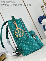 Louis Vuitton LV Discovery PM Green 38x29x20cm - 3