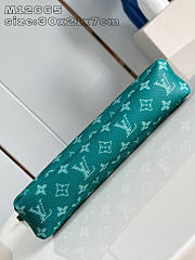 Louis Vuitton LV Pochette Voyage Souple Green 30x21x7.5cm - 4