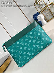 Louis Vuitton LV Pochette Voyage Souple Green 30x21x7.5cm - 3