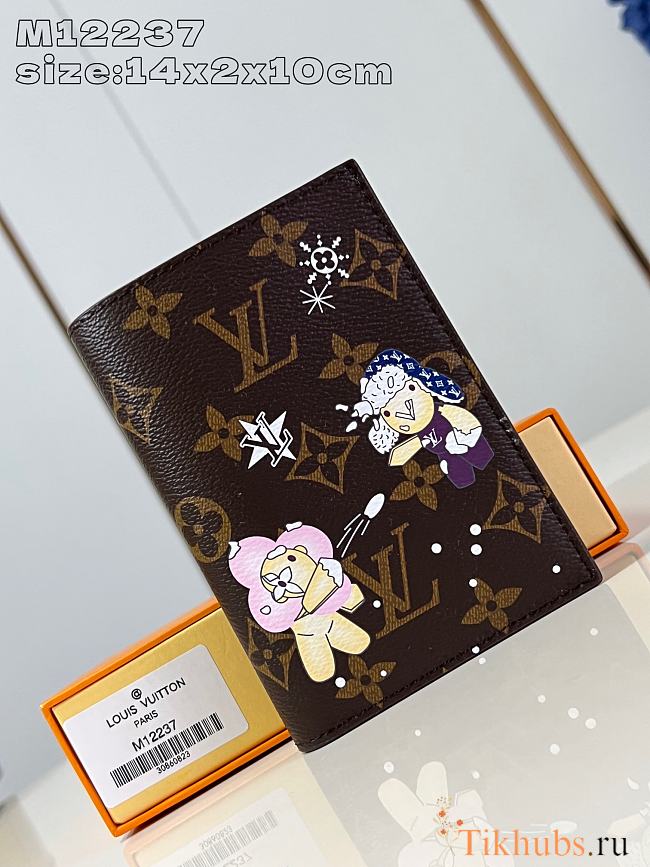 Louis Vuitton LV Passport Cover Blue 10x14x2.5cm - 1