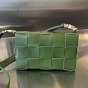 Bottega Veneta Cassette Green Shoulder Bag 23x15x5.5cm - 3