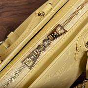 Louis Vuitton LV OnTheGo East West Yellow 25x13x10cm - 4