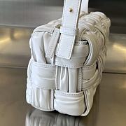 Bottega Veneta Brick Cassette Shoulder Bag White 28x14x10cm - 5
