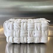 Bottega Veneta Brick Cassette Shoulder Bag White 28x14x10cm - 2