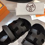 Hermès Chypre Sandals Shearling Black  - 2