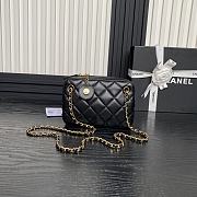 Chanel Mini Camera Case Lambskin Gold Black 18x12x7cm - 6