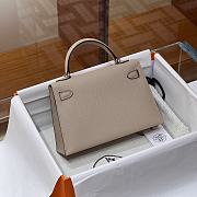 Hermes Mini Kelly 19 Nude Epsom Silver 19cm - 2