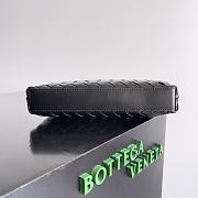 Bottega Veneta Intrecciato Prism Pouch Black 25x17x4cm - 4