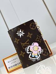 Louis Vuitton LV Lisa Wallet Monogram 9x11.5x1.5cm  - 1
