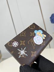Louis Vuitton LV Lisa Wallet Monogram 9x11.5x1.5cm  - 4