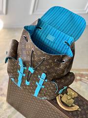 Louis Vuitton LV Christopher MM Gaston Blue 44x12.5x38cm - 5