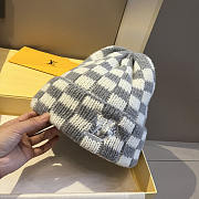 Louis Vuitton LV Crush Damoflage Pearls Beanie - 2