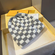 Louis Vuitton LV Crush Damoflage Pearls Beanie - 3