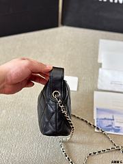 Chanel Black Lambskin Bag 20x15cm - 3