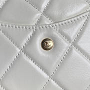 Chanel 24A Shiny Calfskin Shouder Bag White 29x19x13cm - 4